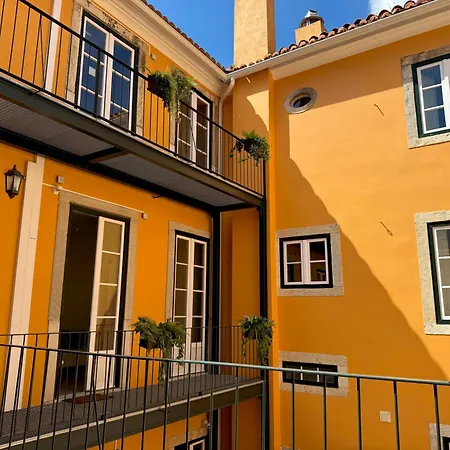 Metropolitan Living Lisbon - Janelas Verdes-2